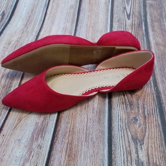 Pointy Toe Red Swade Flats - Picture 2 of 2